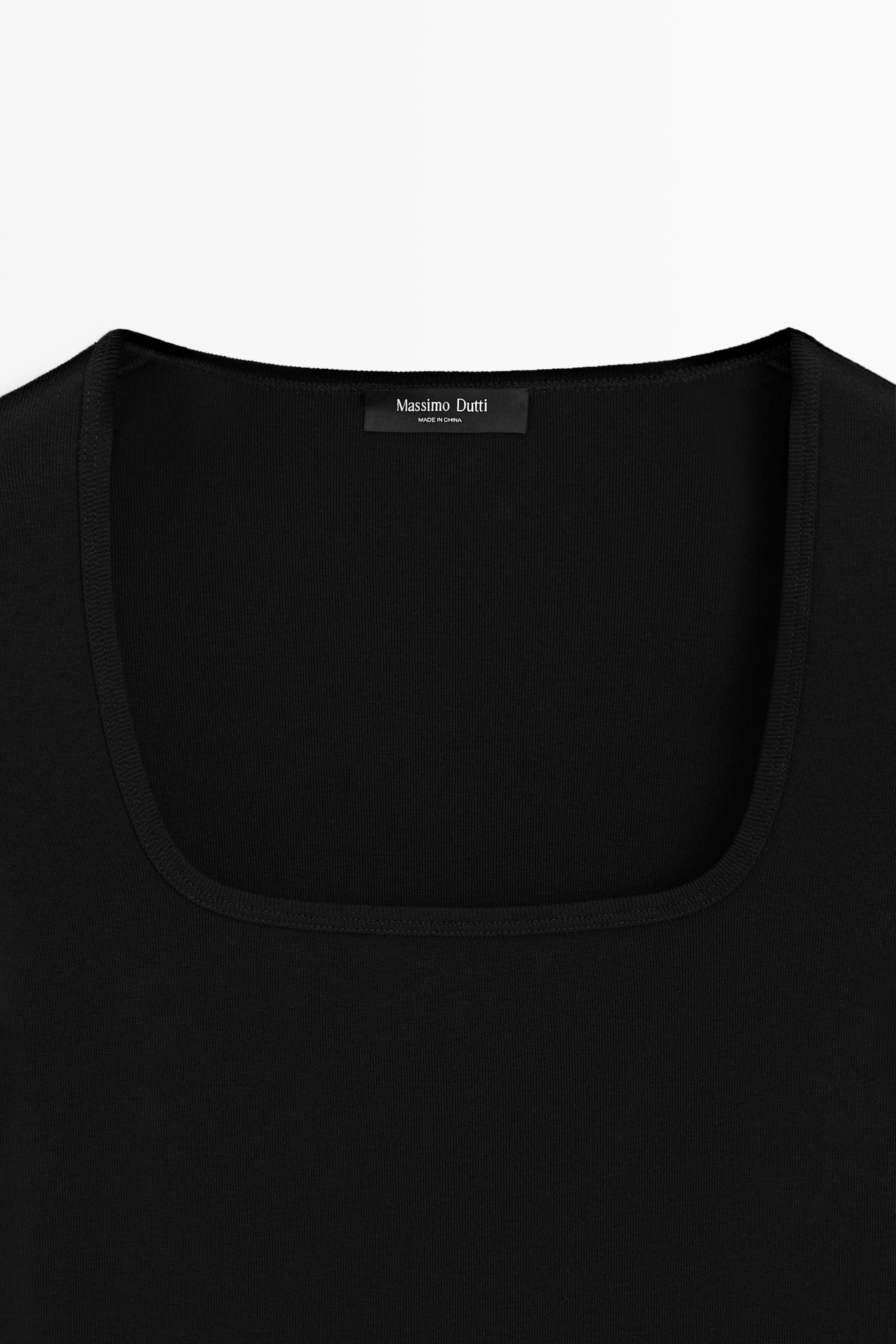Short sleeve square neckline T-shirt